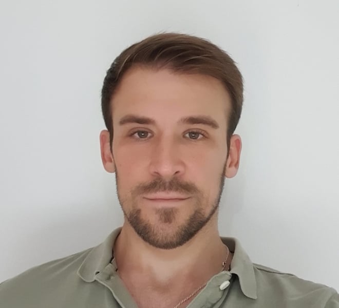 ARTEM ADAIKIN 01 660